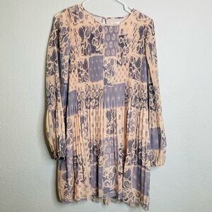 Aritzia Wilfred Daydreamer Long Sleeve Accordion Pleated Mini Dress | NWT | Med